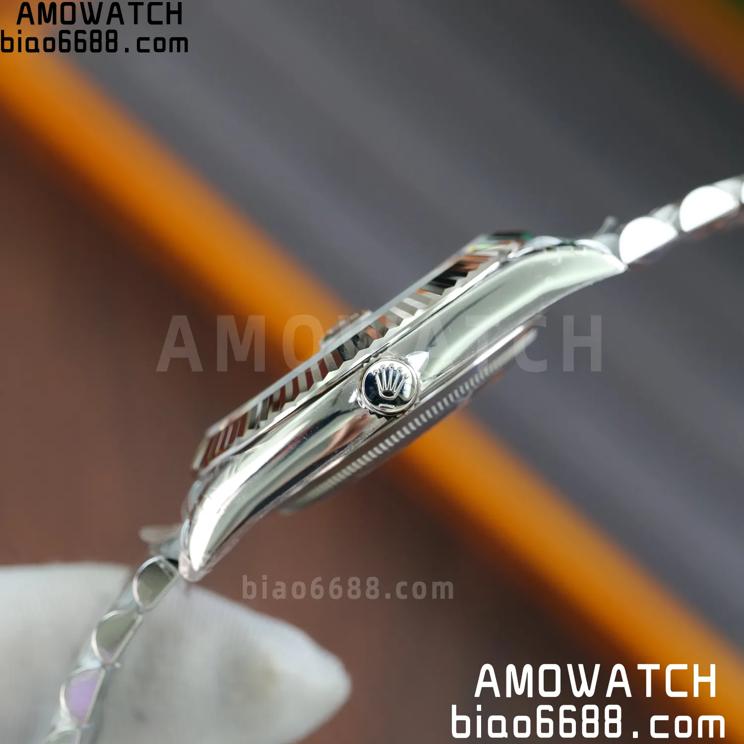 2066bcff02f7d73 AMO Watch