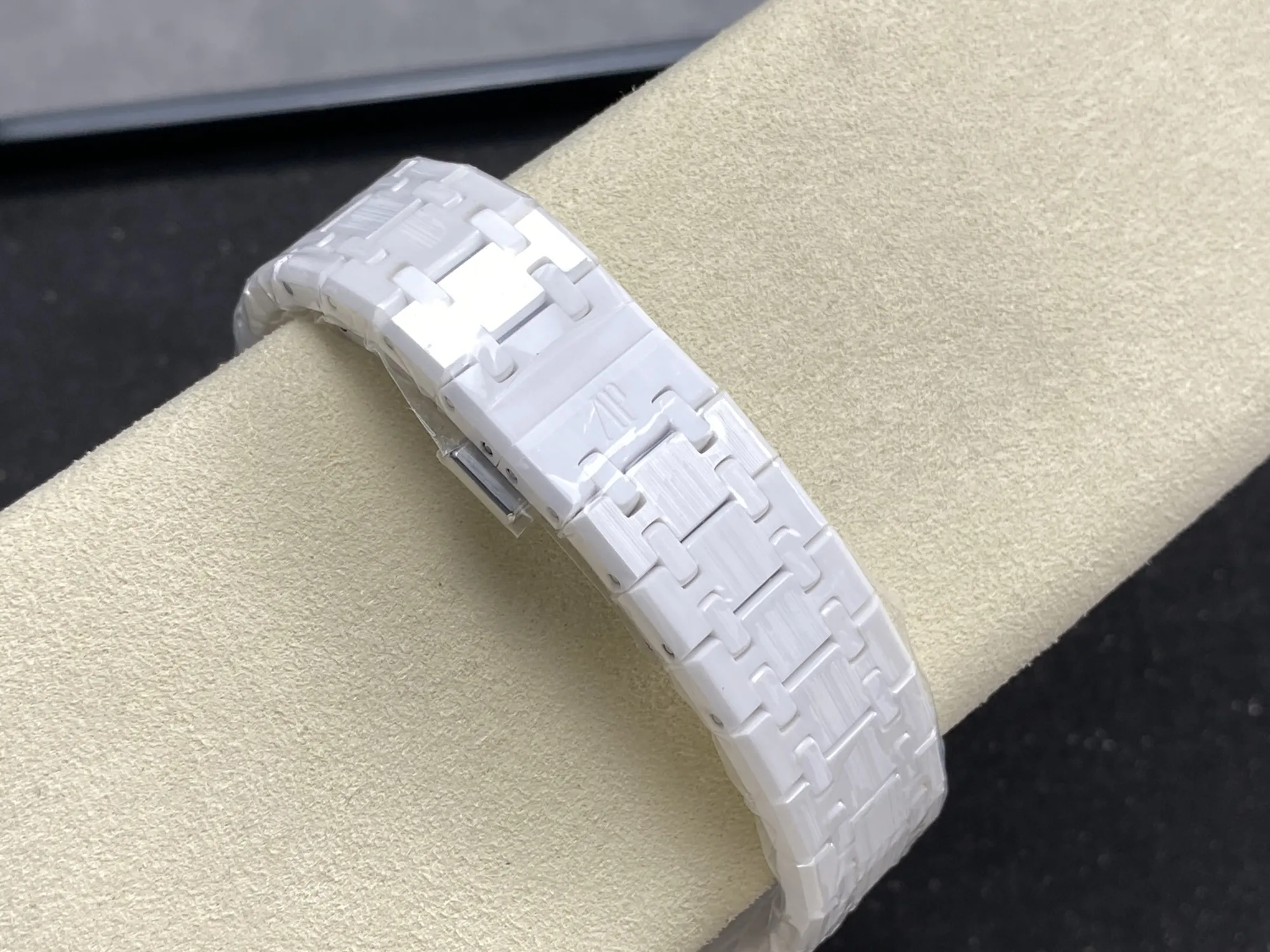 42a516684029ff0 AMO Watch