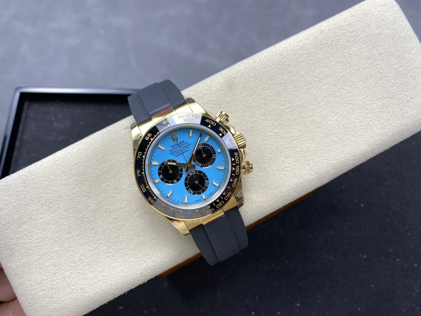 5738bcdc5a99ca1 AMO Watch