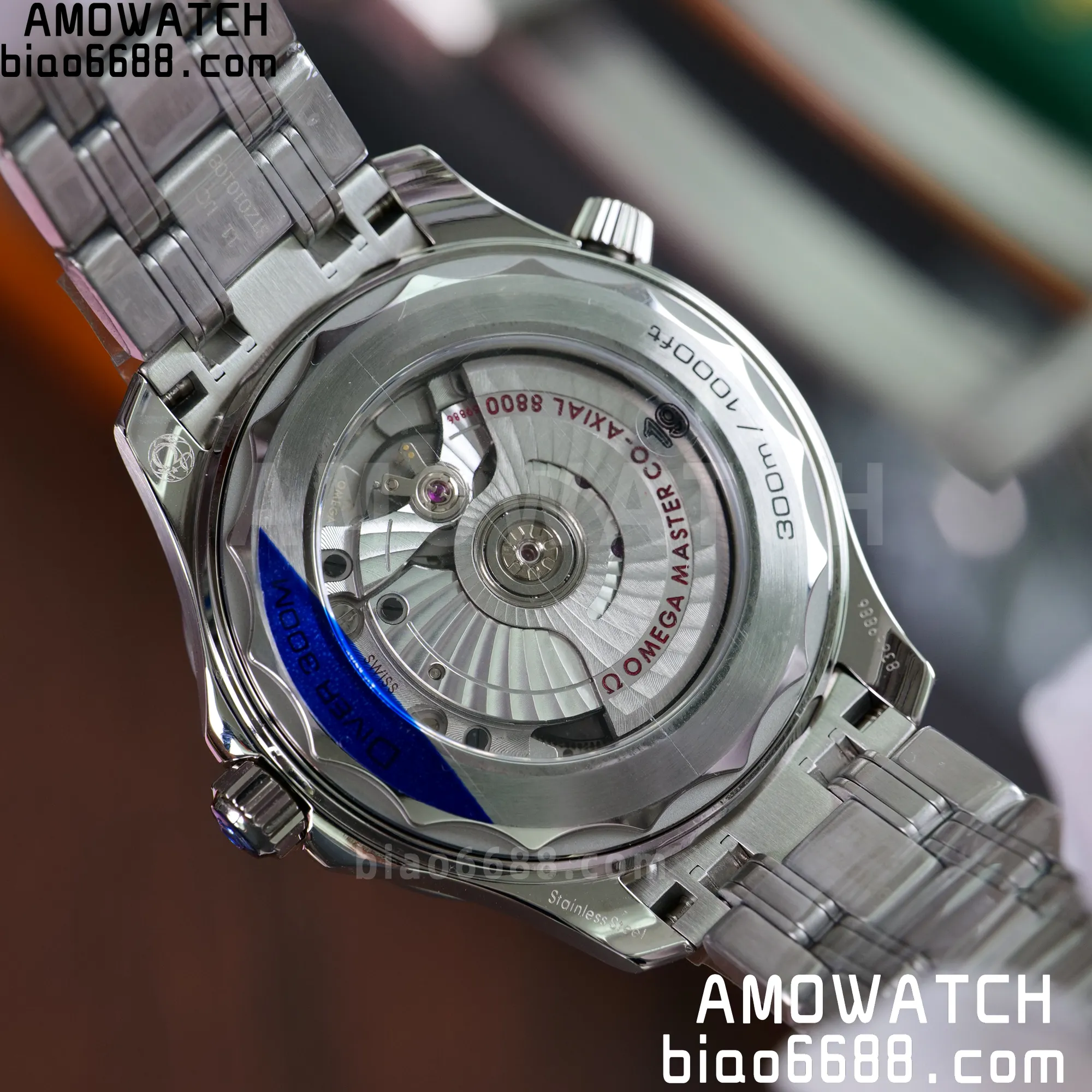 584692b111bb530 AMO Watch