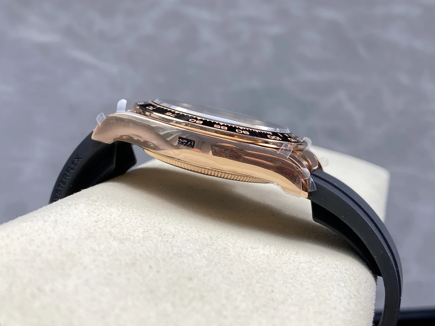 86aef6ce4b08699 AMO Watch