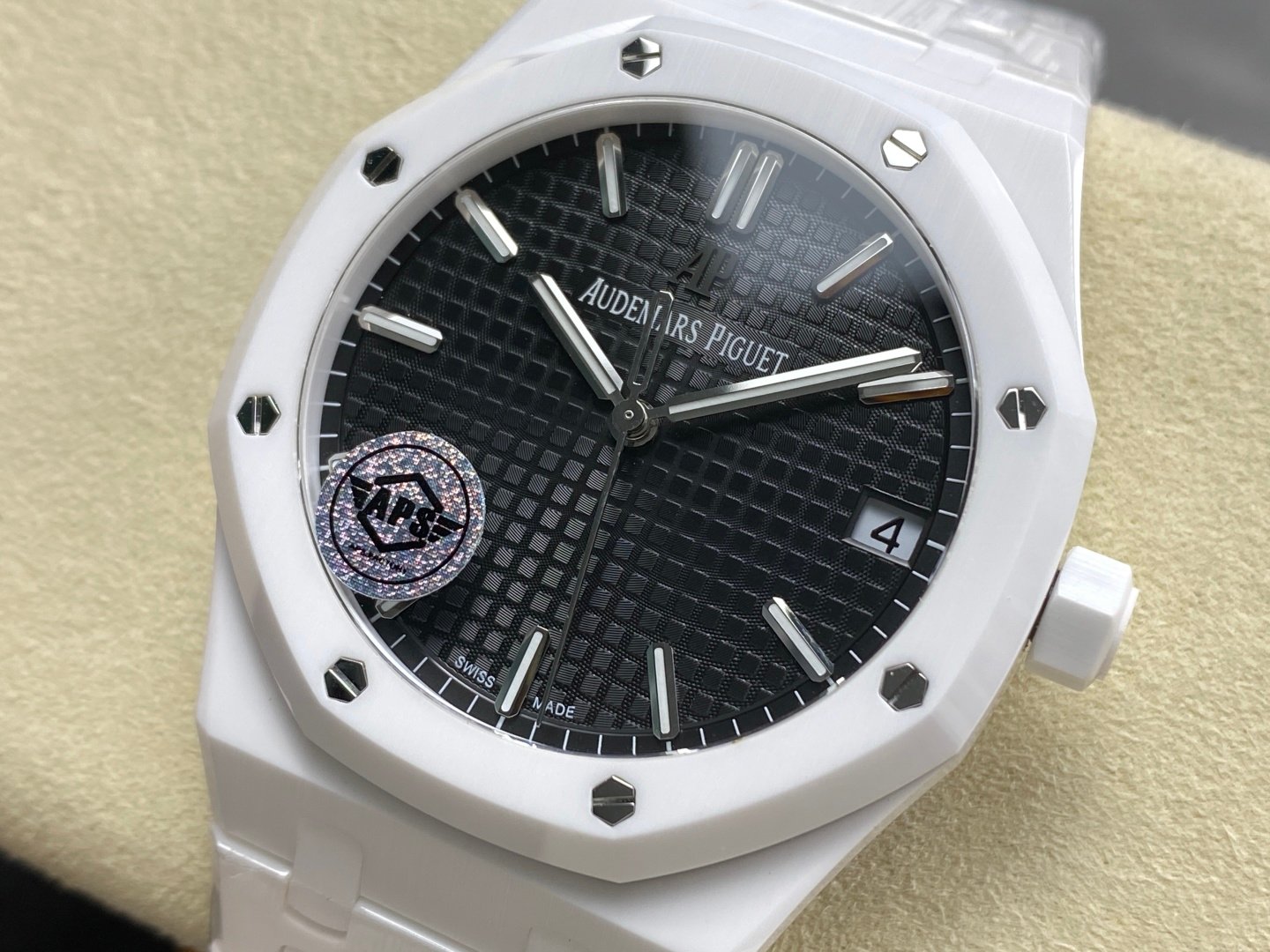 a17479231dc2983 AMO Watch