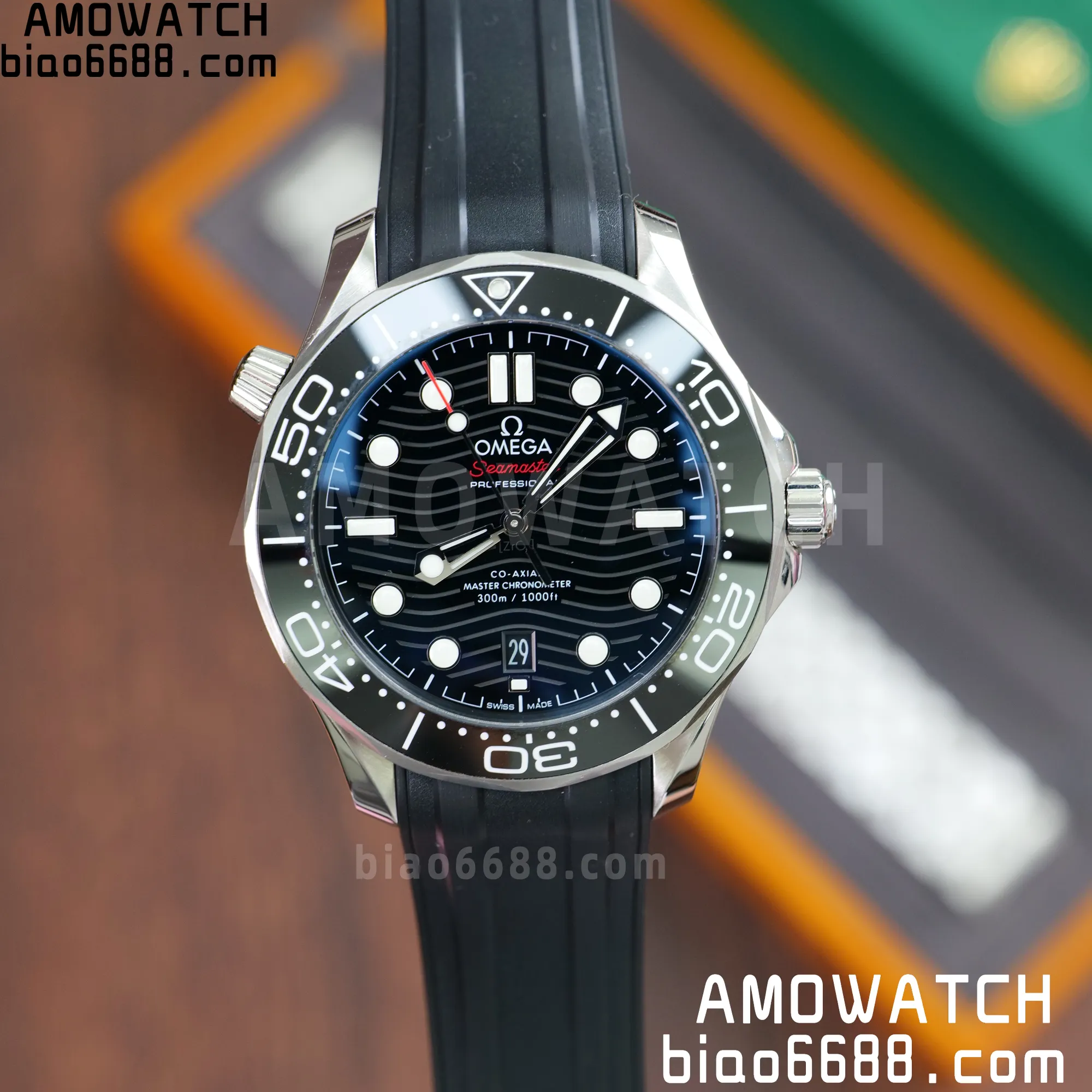 f5d40b8f930bbd8 AMO Watch
