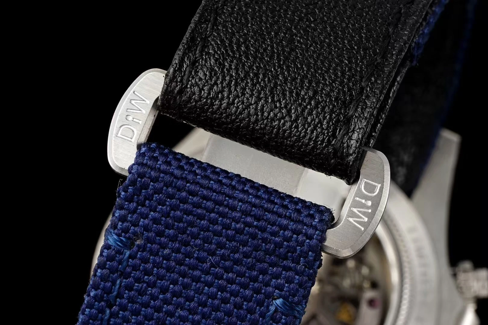 49f2e26f142ea83 1 AMO Watch