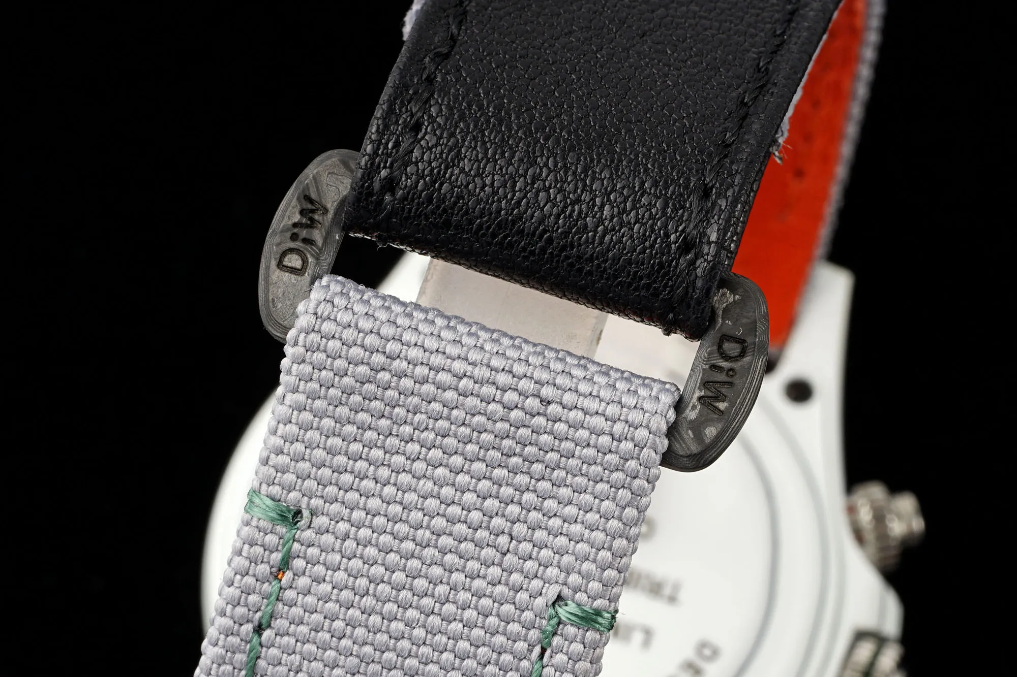 573e9651296f704 AMO Watch
