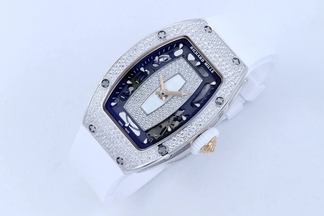 7eed6b80b051a80 AMO Watch