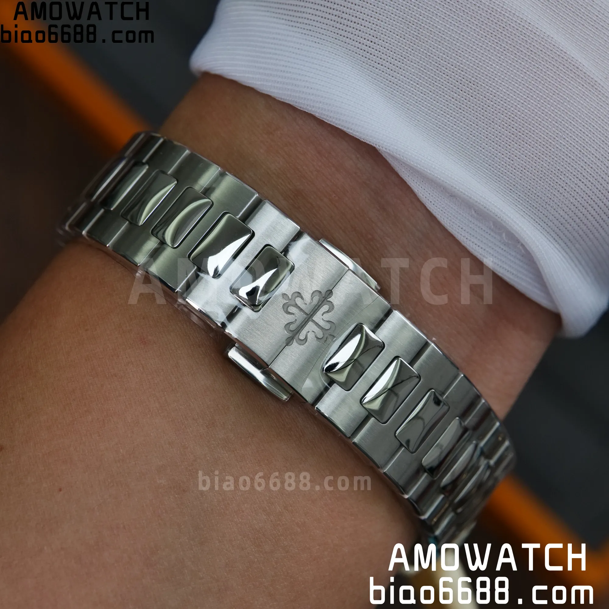 7f79f5c52c36e98 AMO Watch