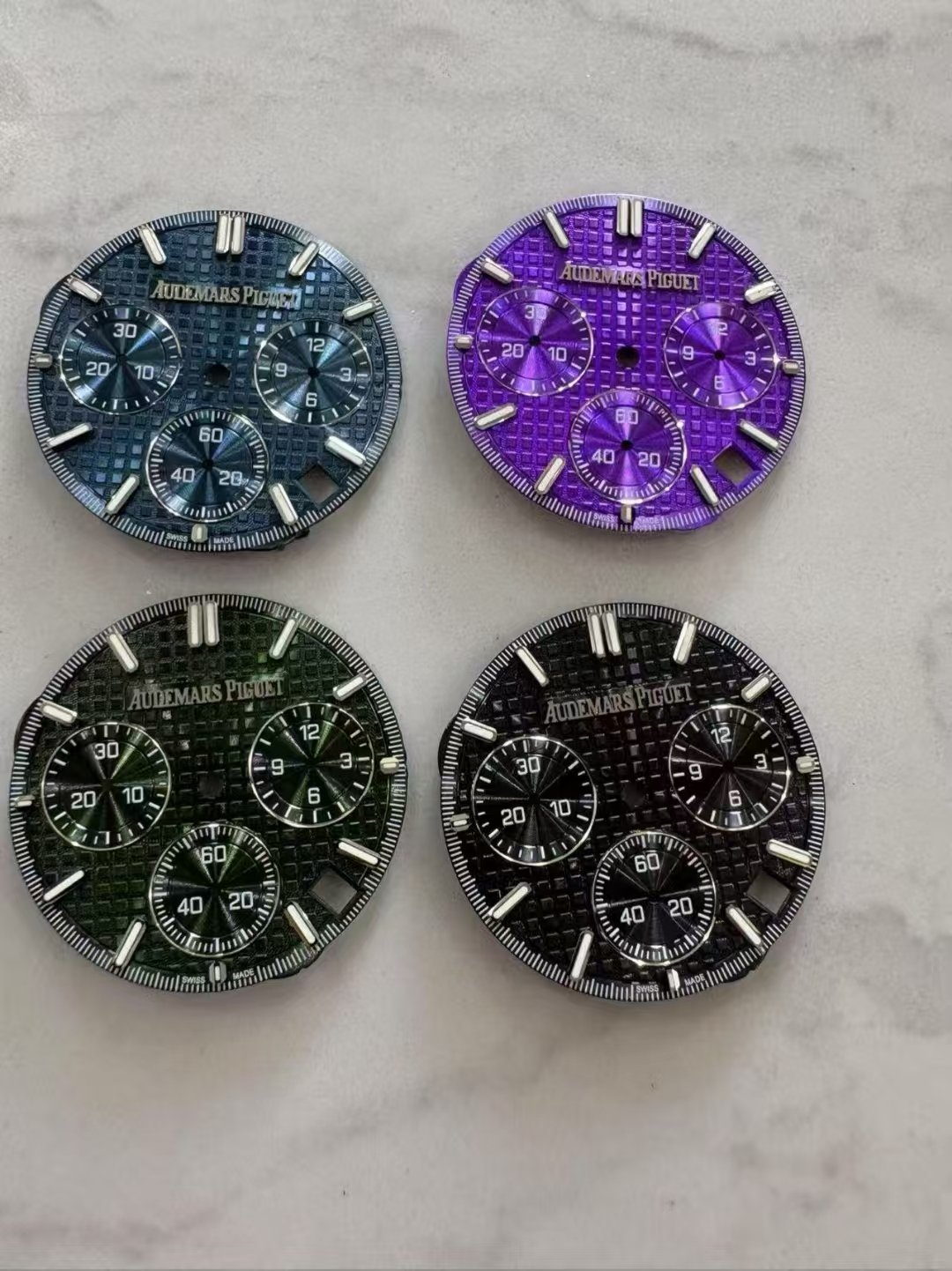 828da1a697e4c24 AMO Watch