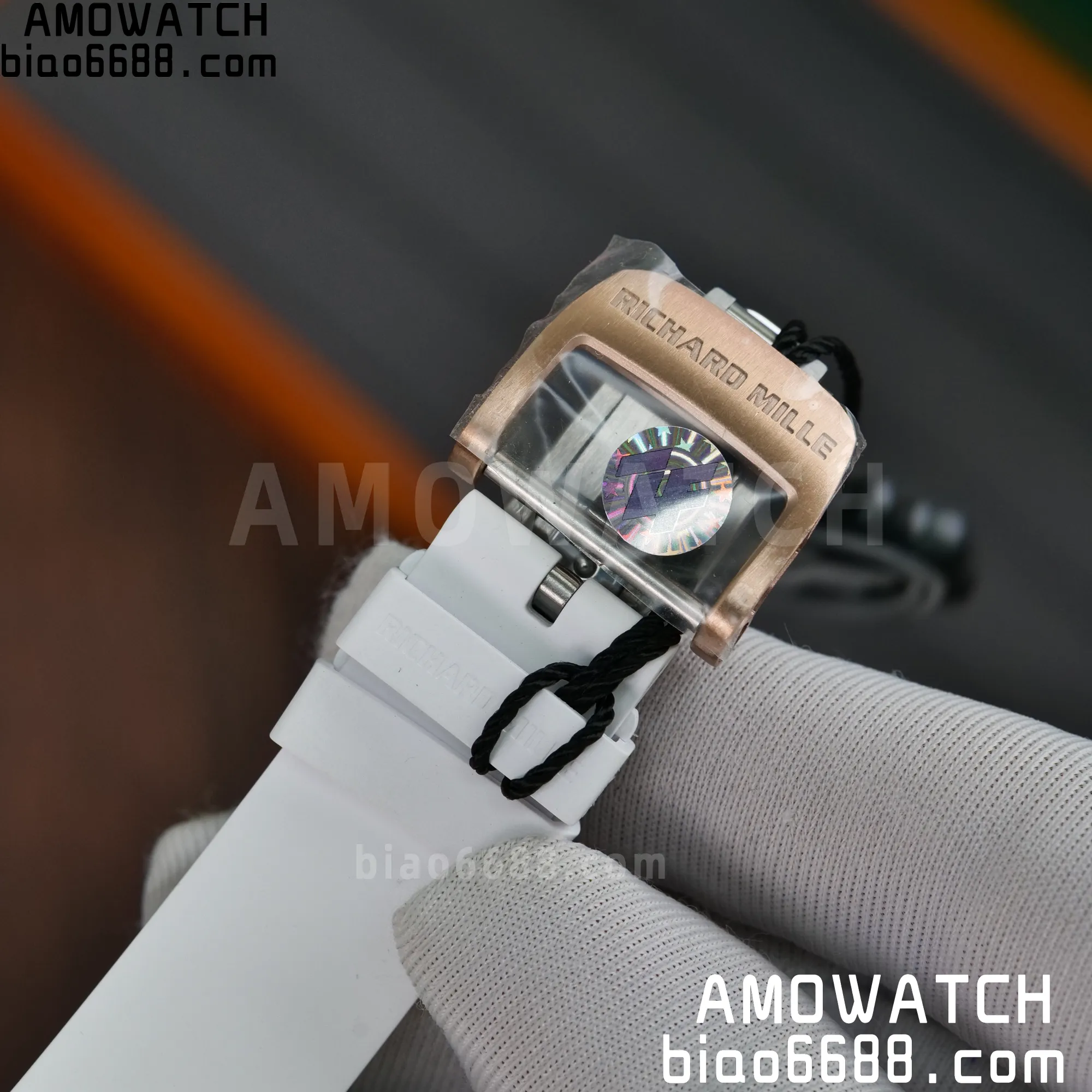 17e4f36d3ed0b45 AMO Watch