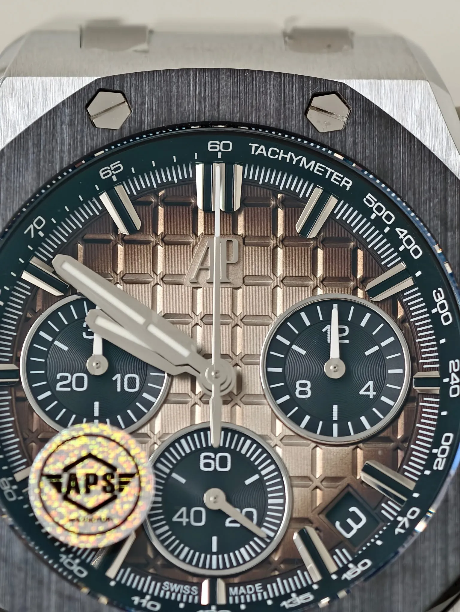 1bcc01d6f560907 AMO Watch