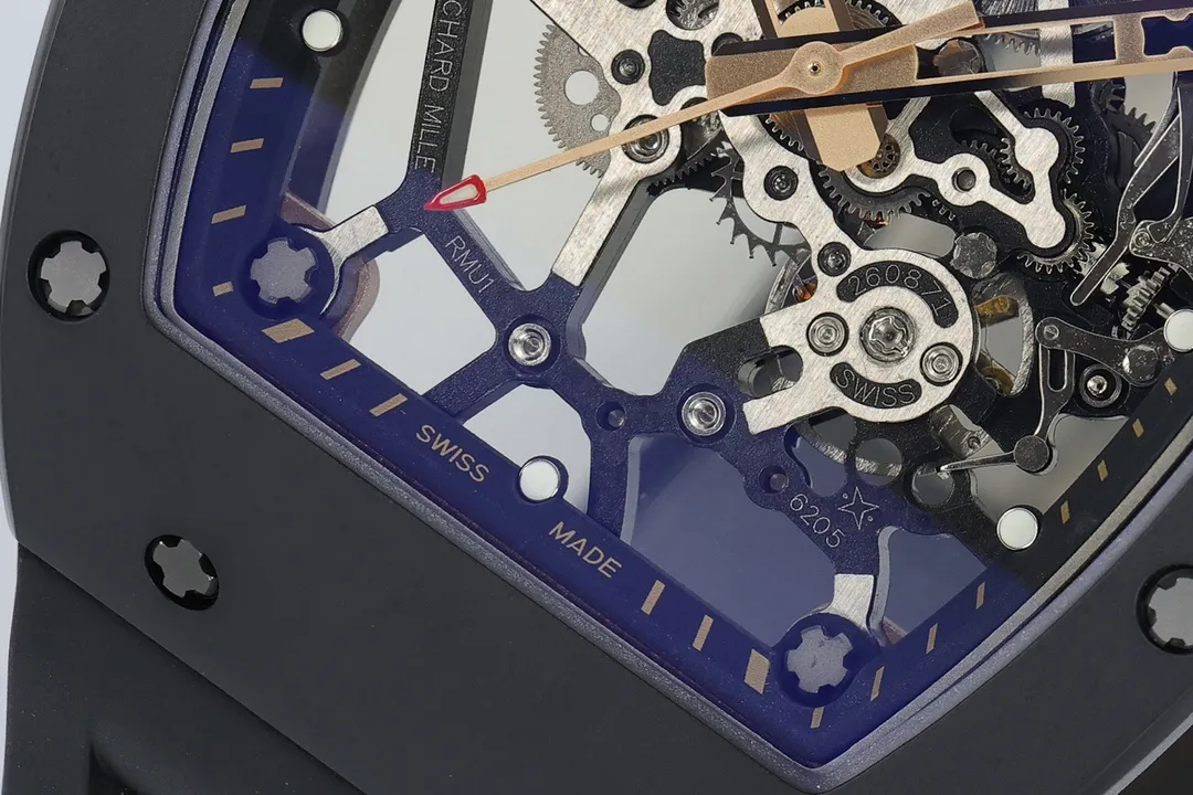 3cc8537e430ecb6 AMO Watch