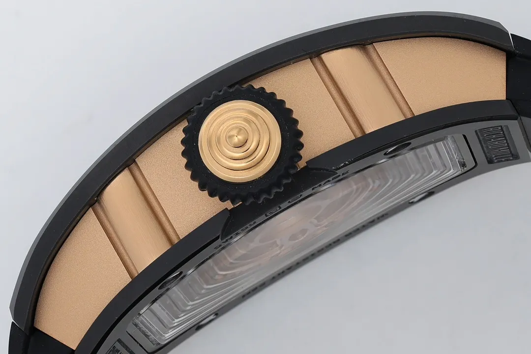 5a0121d5532ac36 AMO Watch