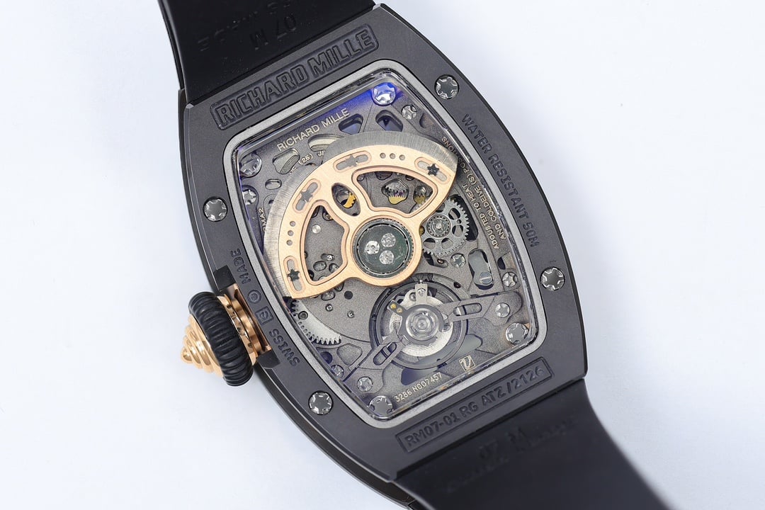8ad95b9296d98d0 AMO Watch