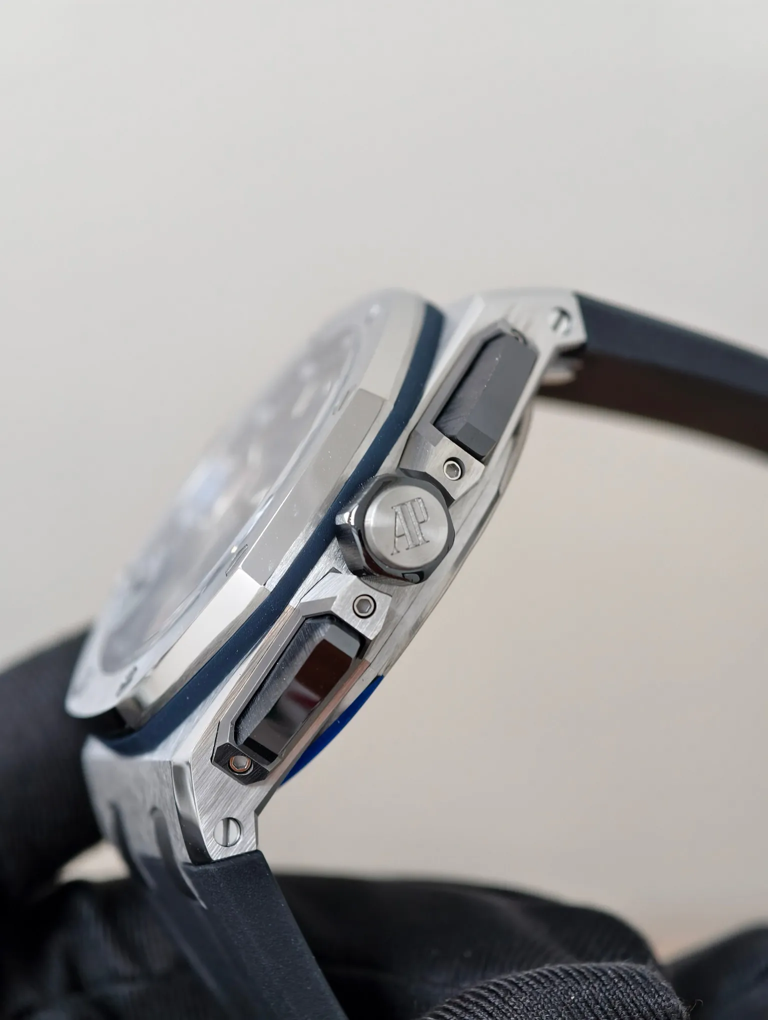ae17f54f1f8968f AMO Watch