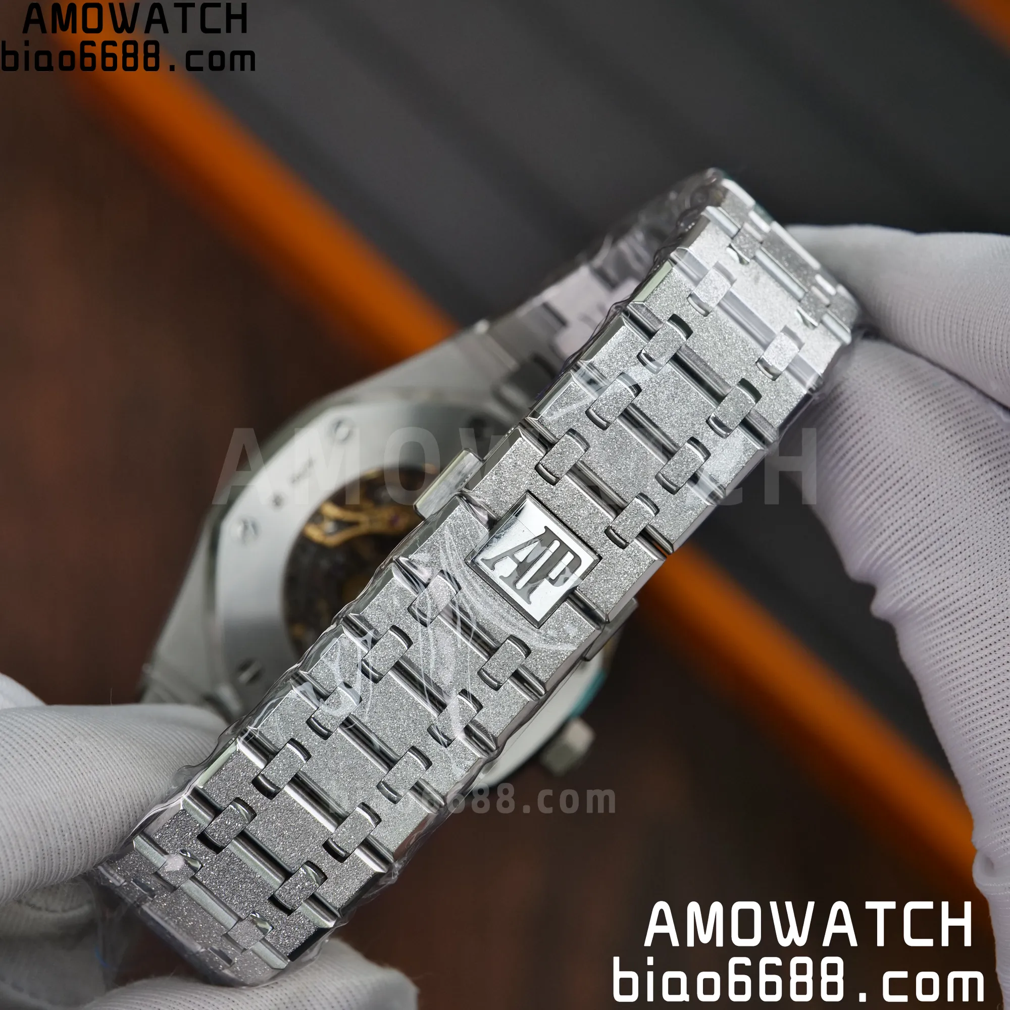 f388289e2c30828 AMO Watch