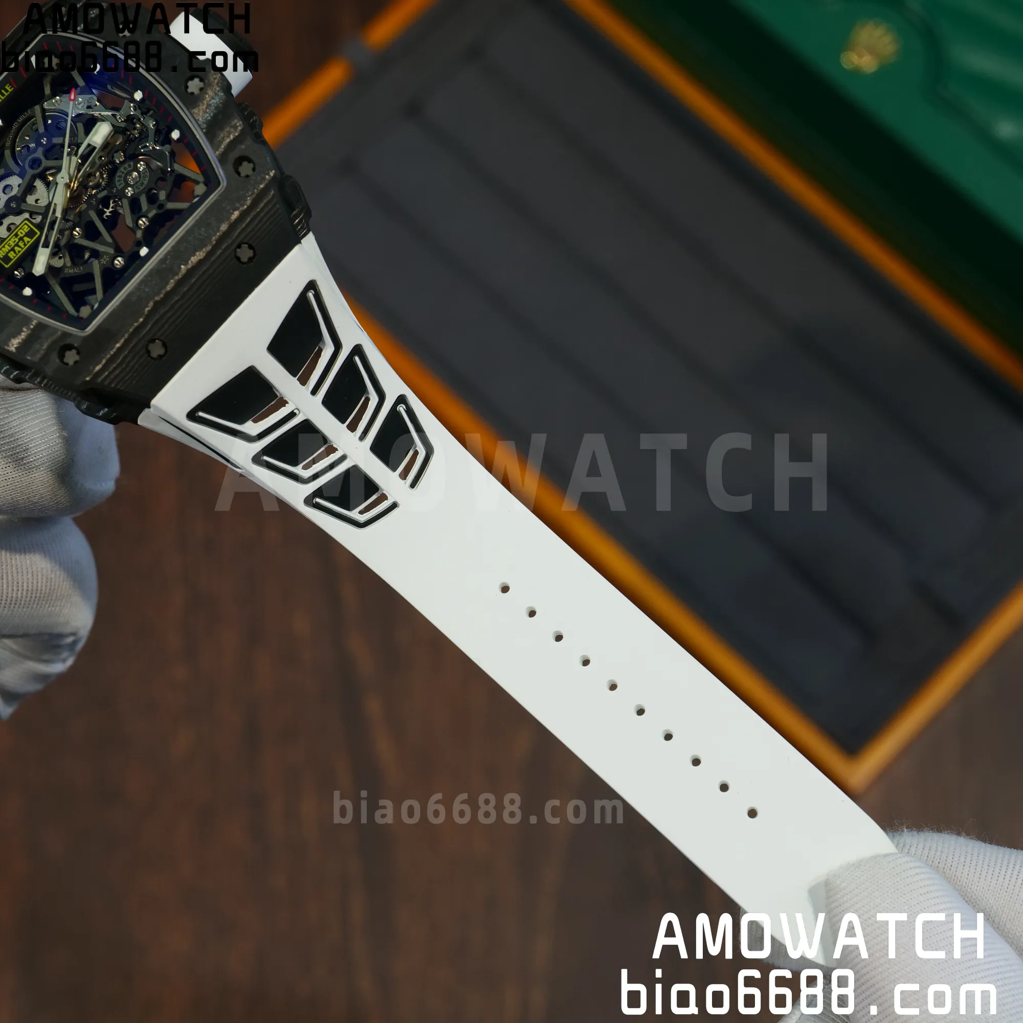 00a1f156e28e98e AMO Watch