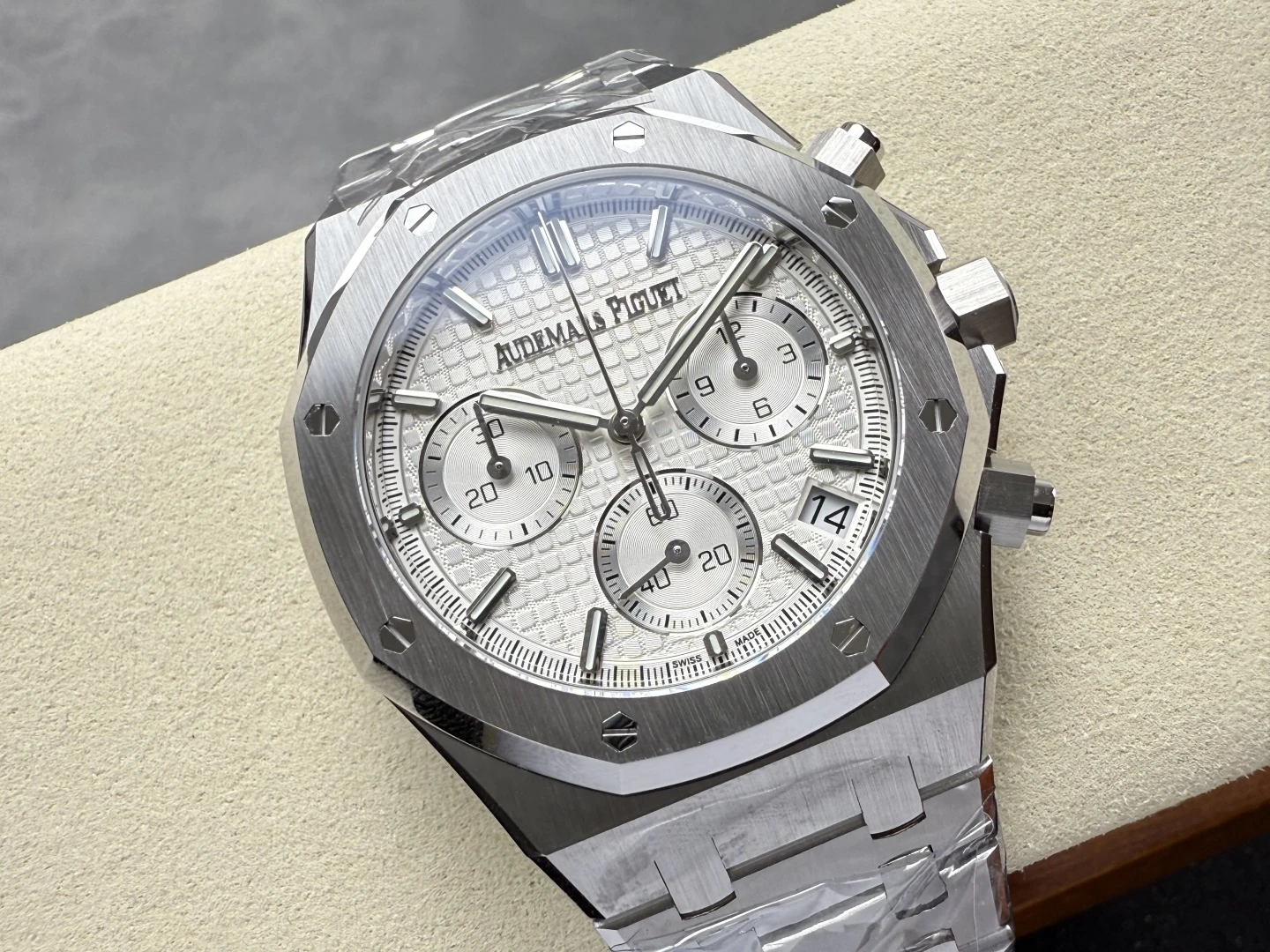 0bb08809656455e AMO Watch