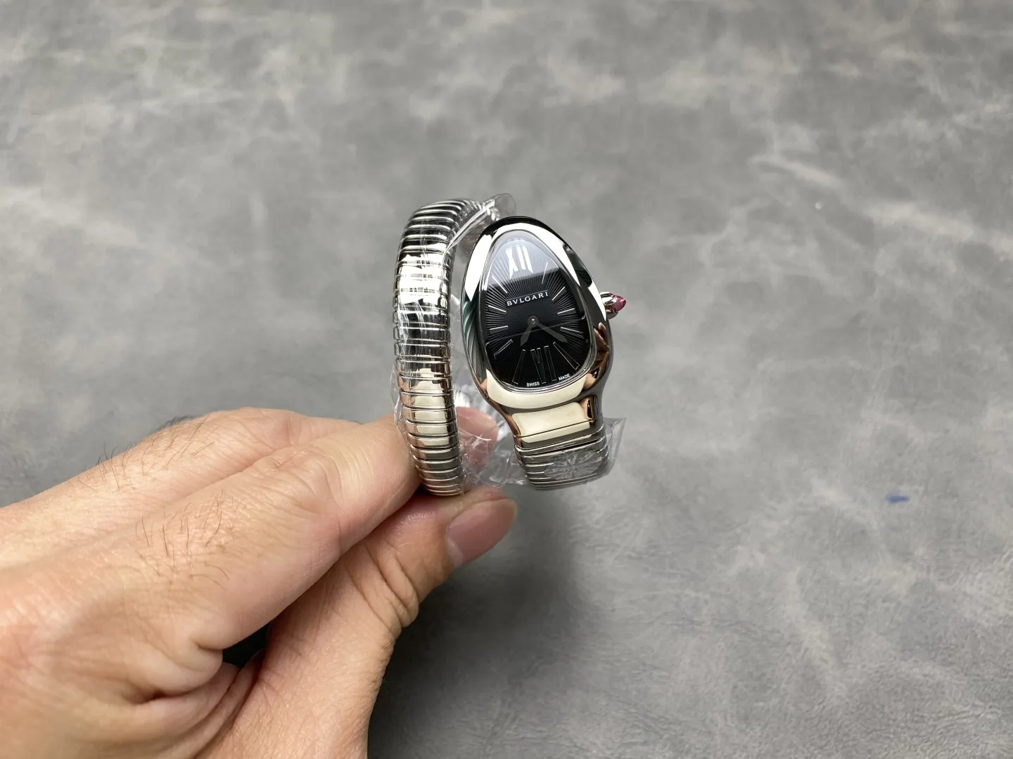 1a84f25ed51c0b1 AMO Watch