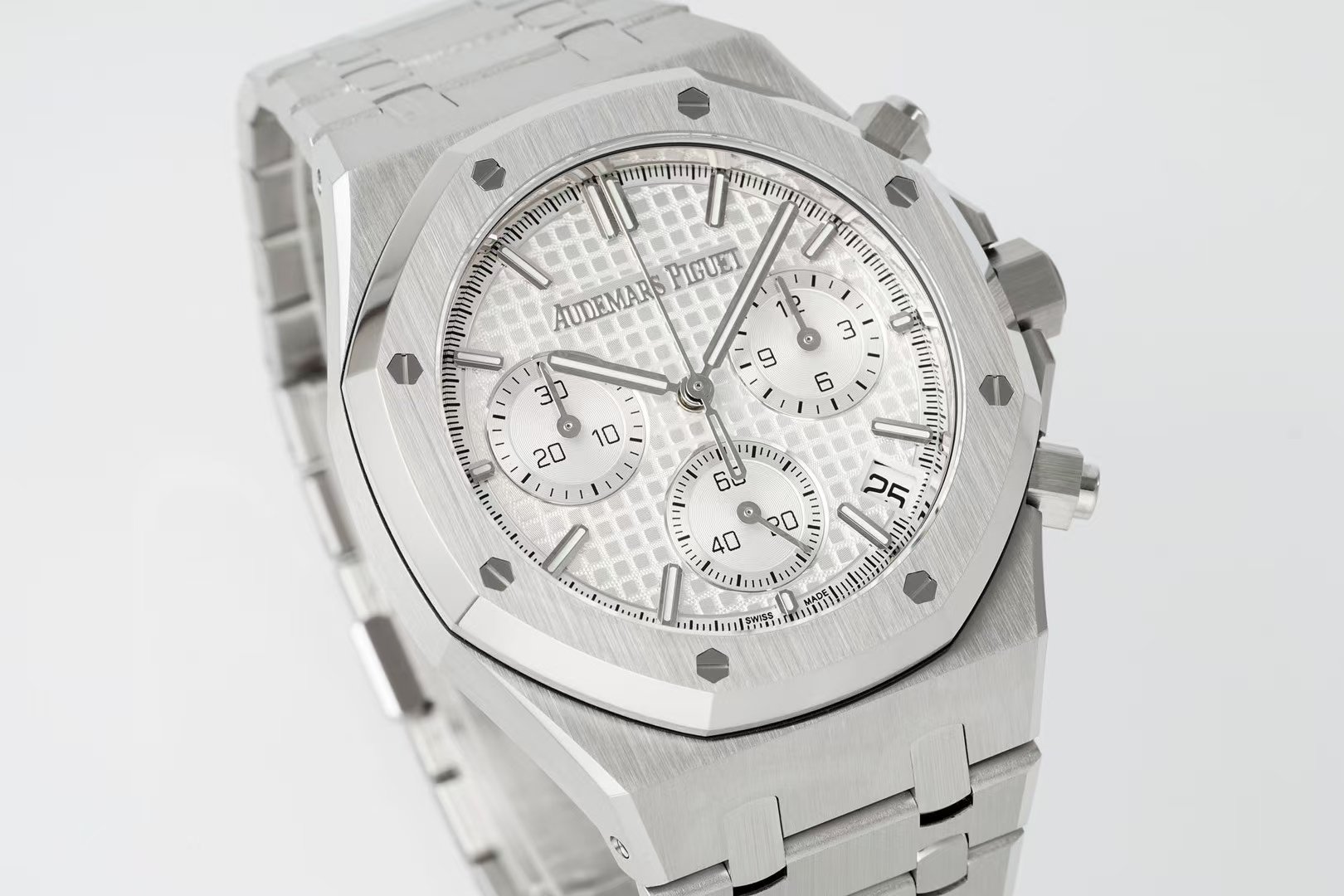 1ce3332a3f8e0da AMO Watch