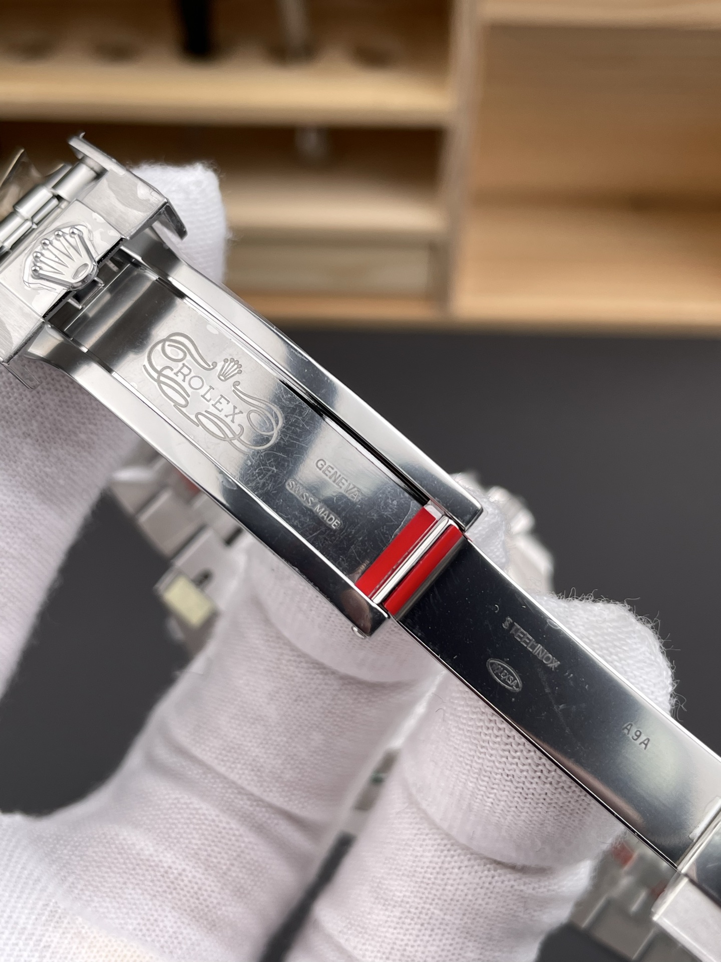 23ff6e5c160cc36 AMO Watch