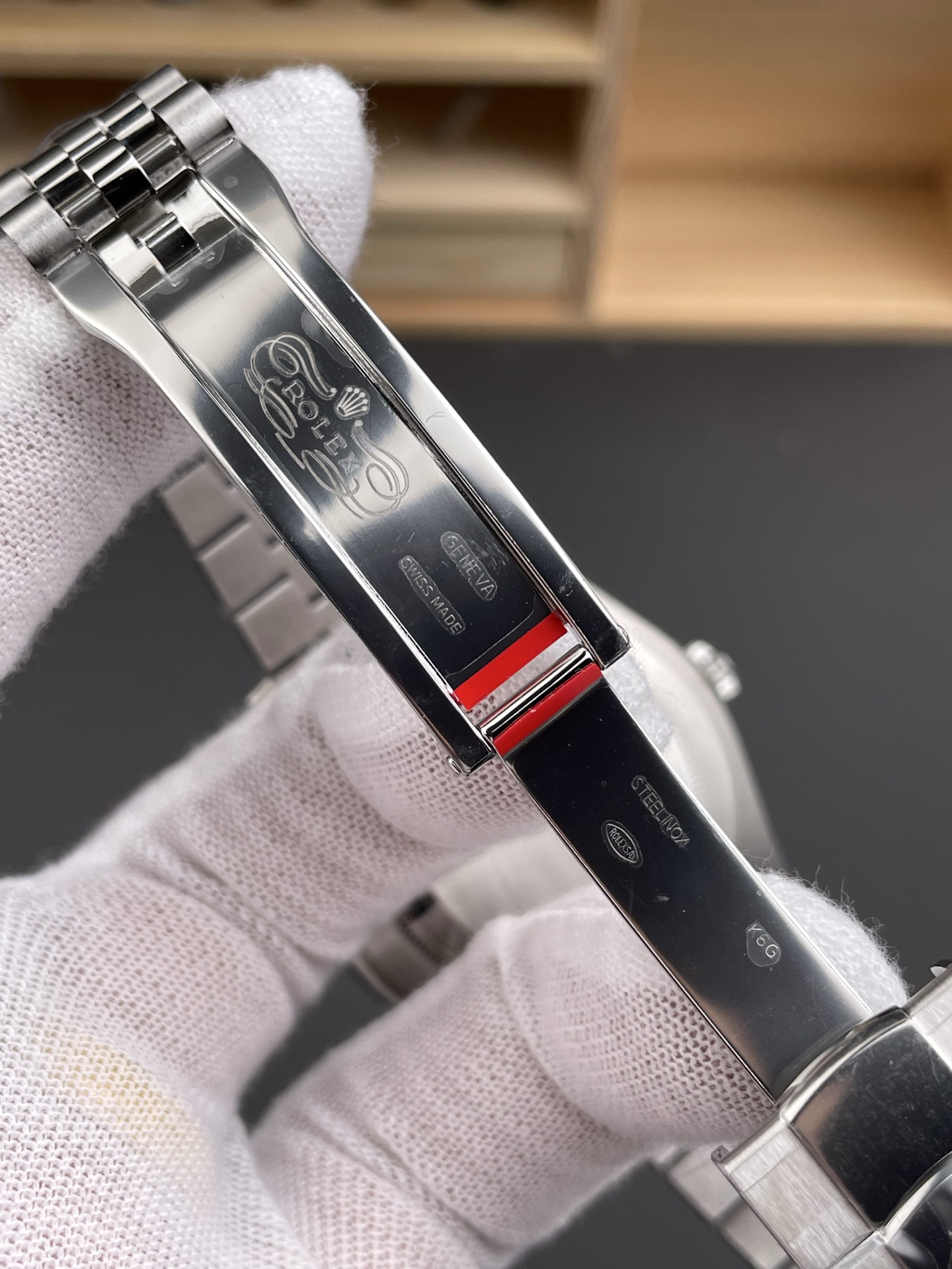 28ed1b0d2aa909f AMO Watch