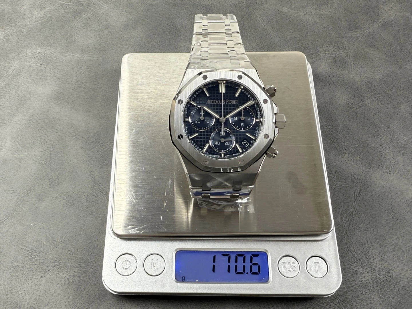 537208b50151750 AMO Watch