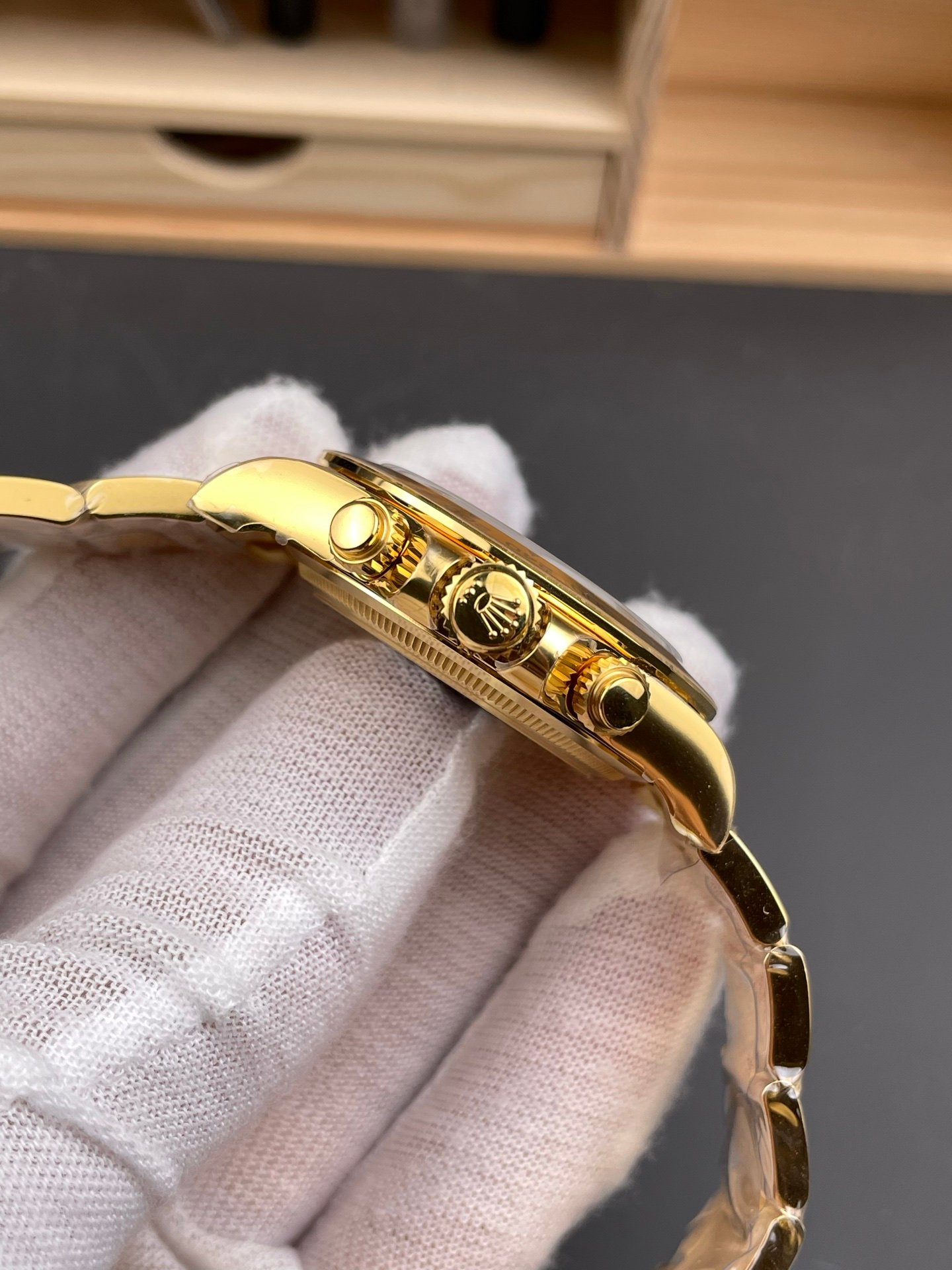 59e5065f93cb1ff 1 AMO Watch