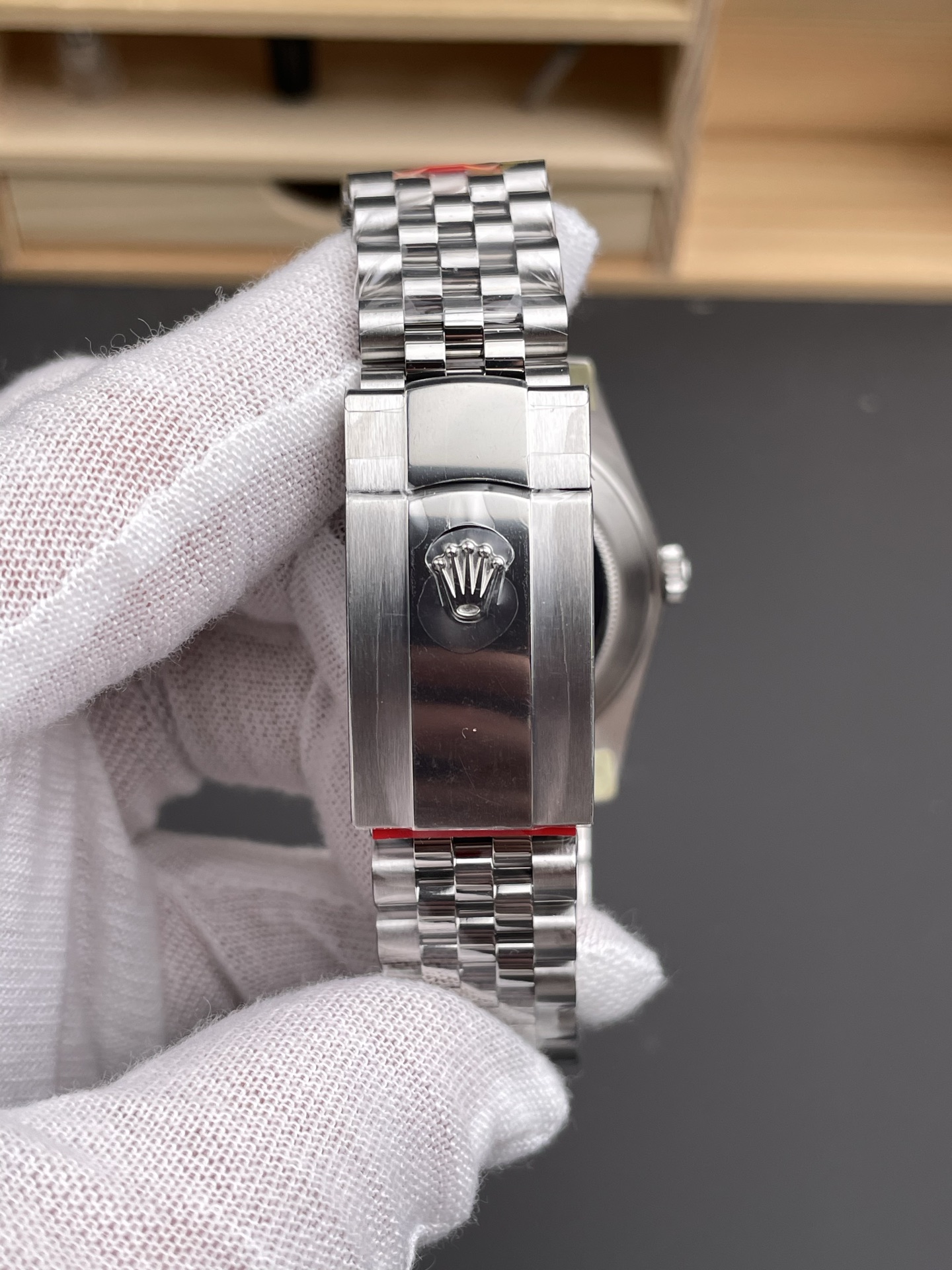5ba2f7b69afccbb AMO Watch