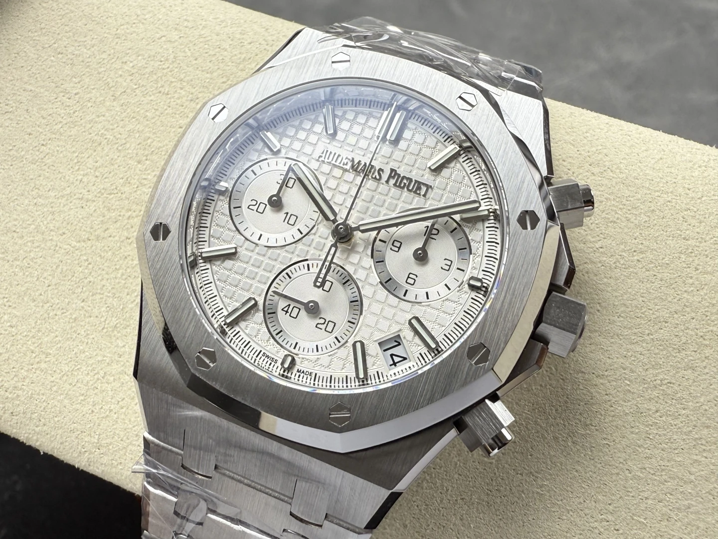 8c61917afd5e22c AMO Watch