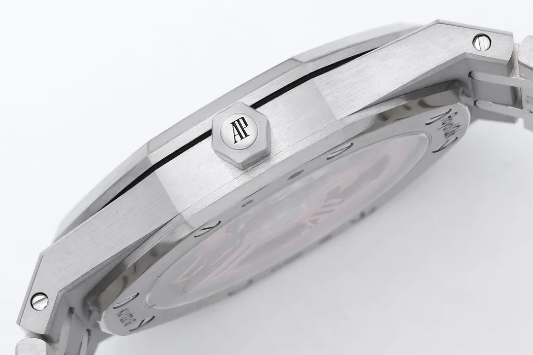 9f34e9dfa90bd35 AMO Watch