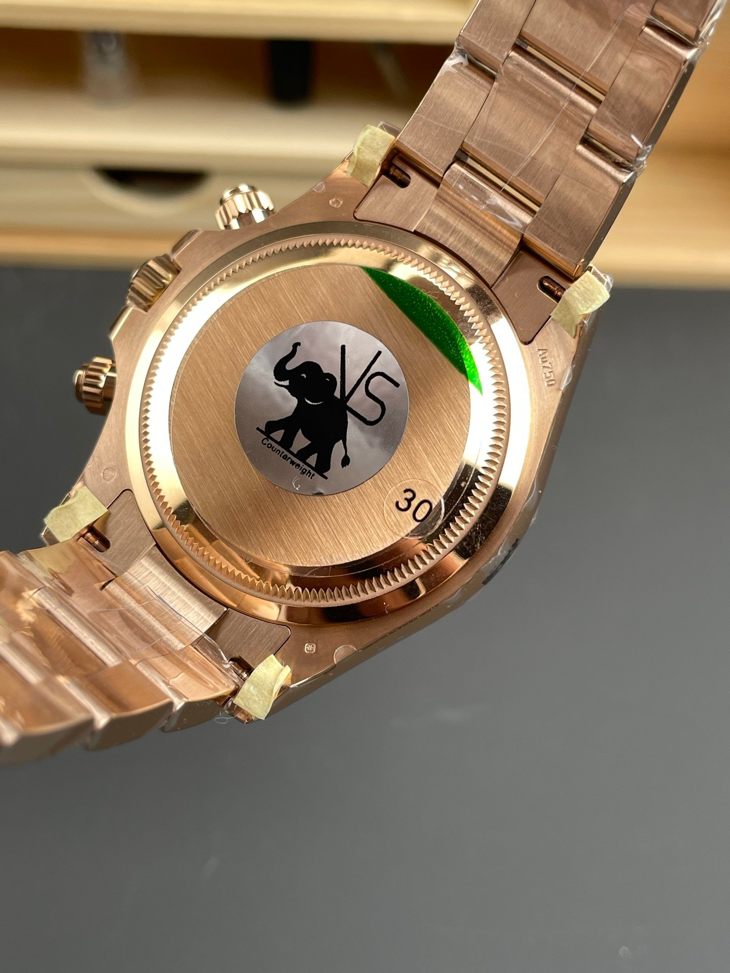 a2e0fa7b1e27501 AMO Watch