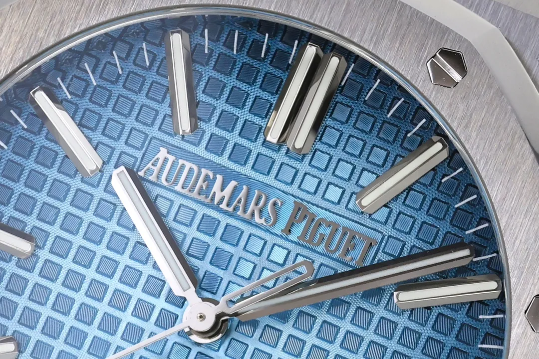 a9d4d70ca447fa5 AMO Watch
