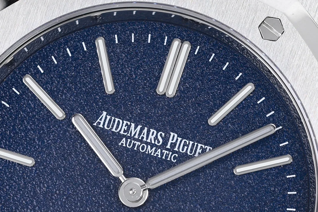 aa7d8e76f291b66 AMO Watch