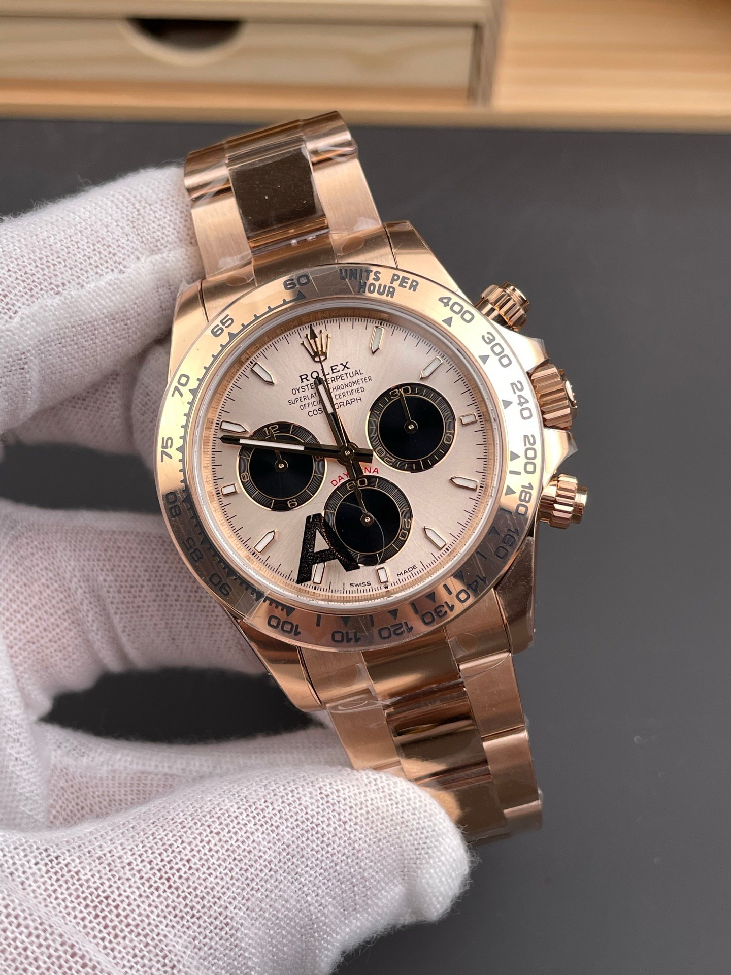 c7a8d3c85492546 AMO Watch