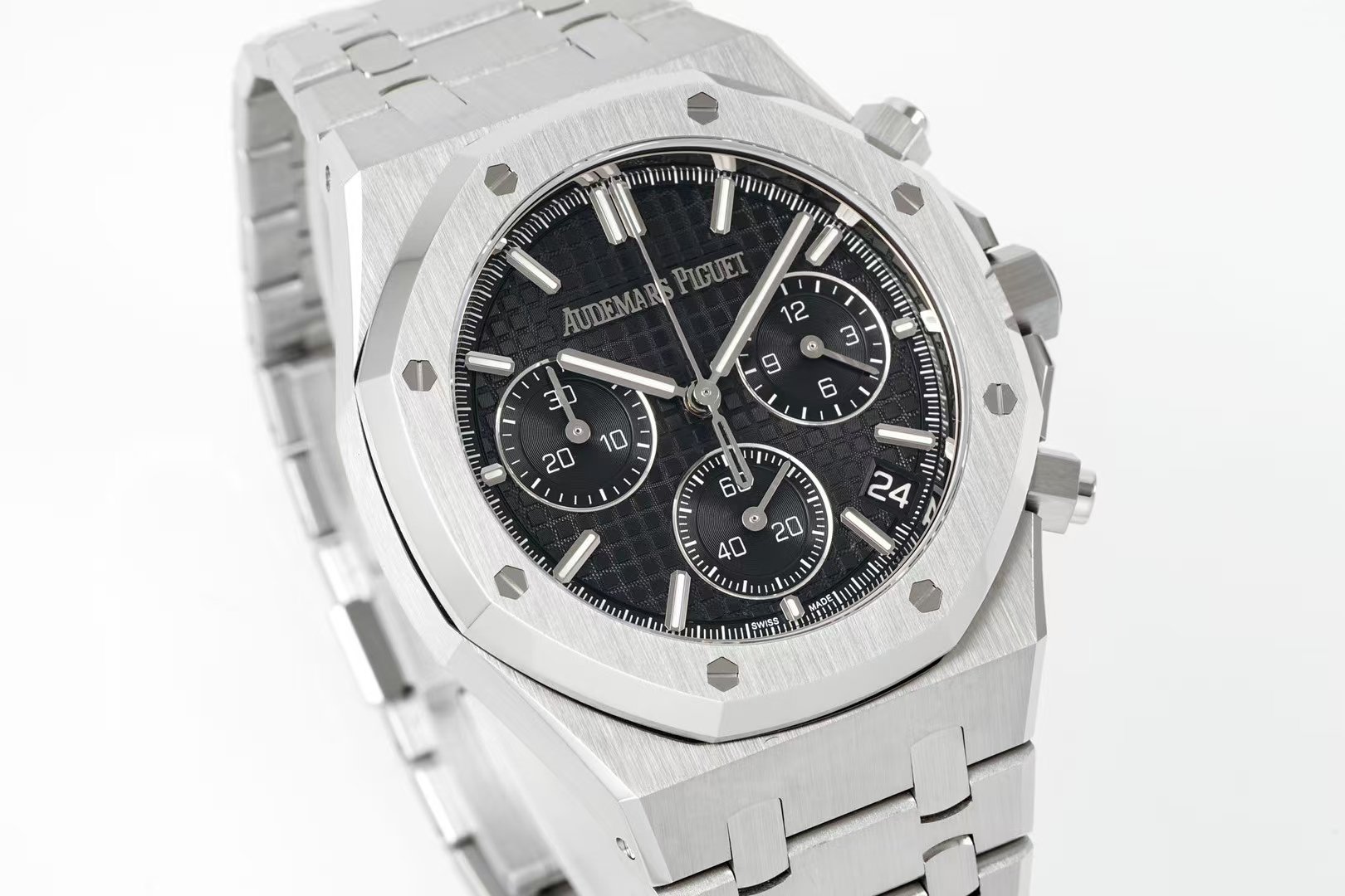 ce0c45698bf2f89 AMO Watch