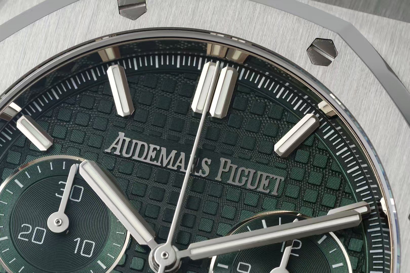 cf99a3ff0c5518a AMO Watch