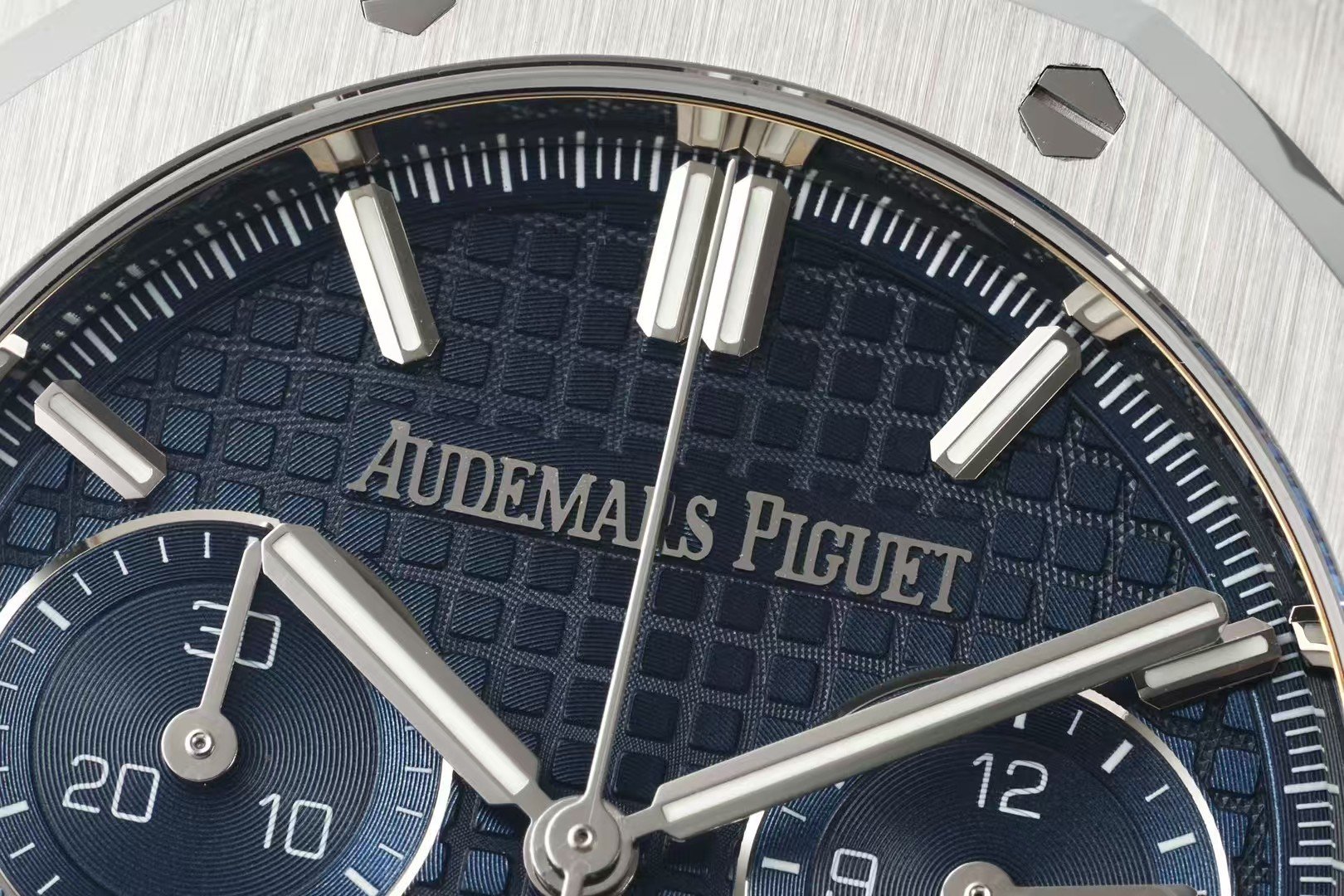 e2e298141137730 AMO Watch