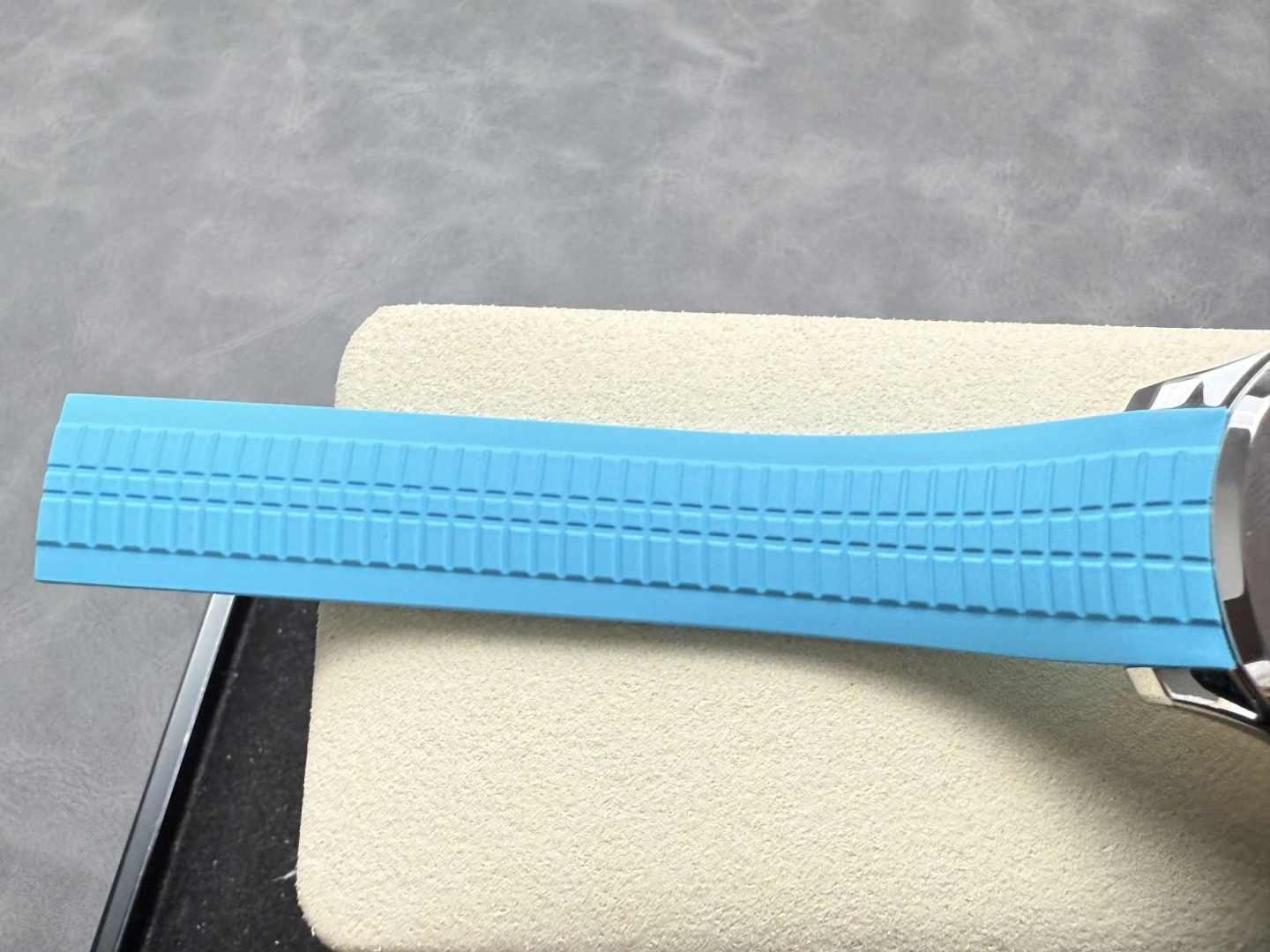 0a65945fda0c03a 阿默表行AmoWatch