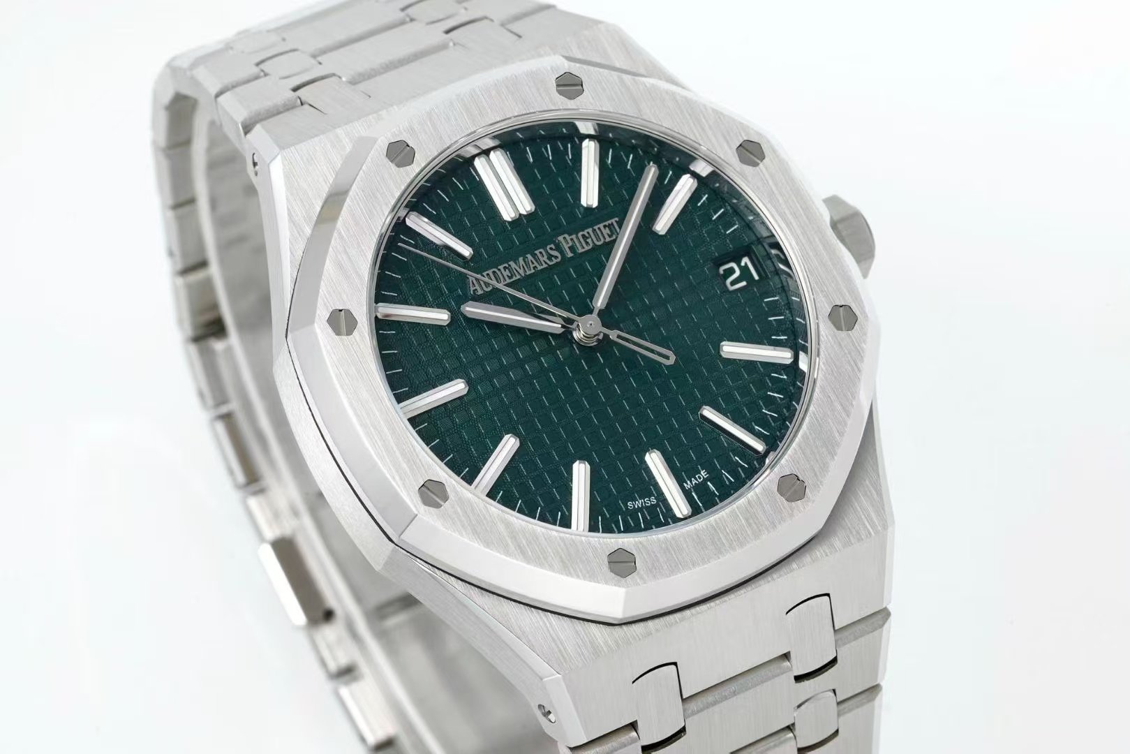 380529f7efc6f18 阿默表行AmoWatch