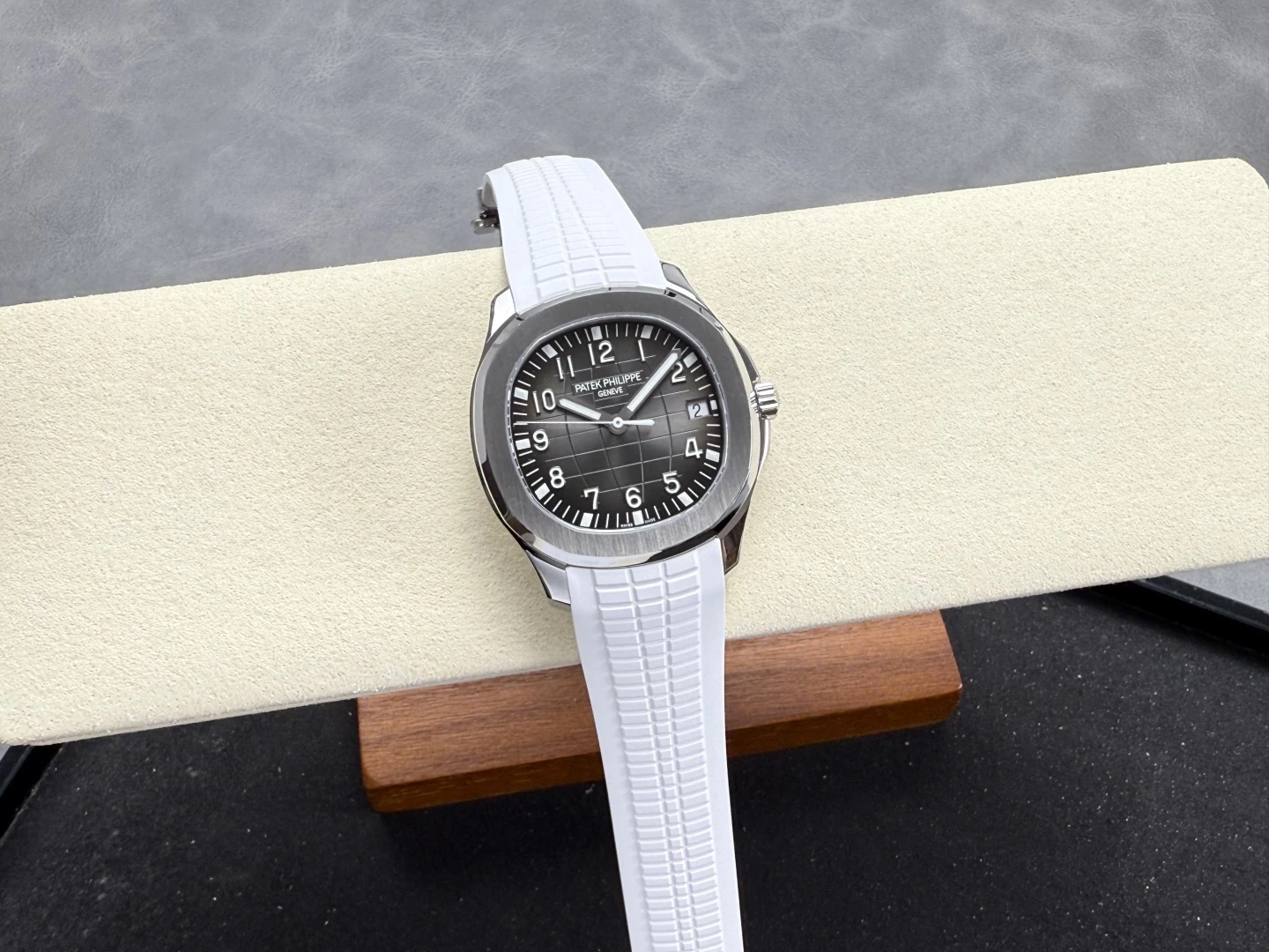 45281e69b36318f 阿默表行AmoWatch