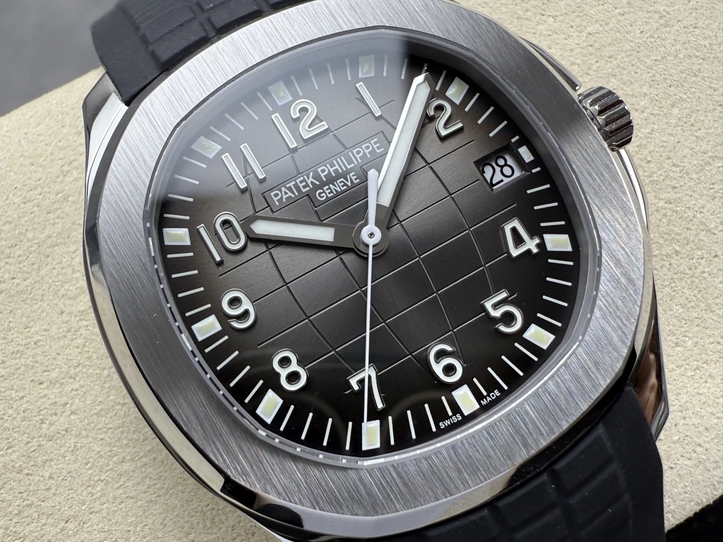 589837a8abaac33 阿默表行AmoWatch