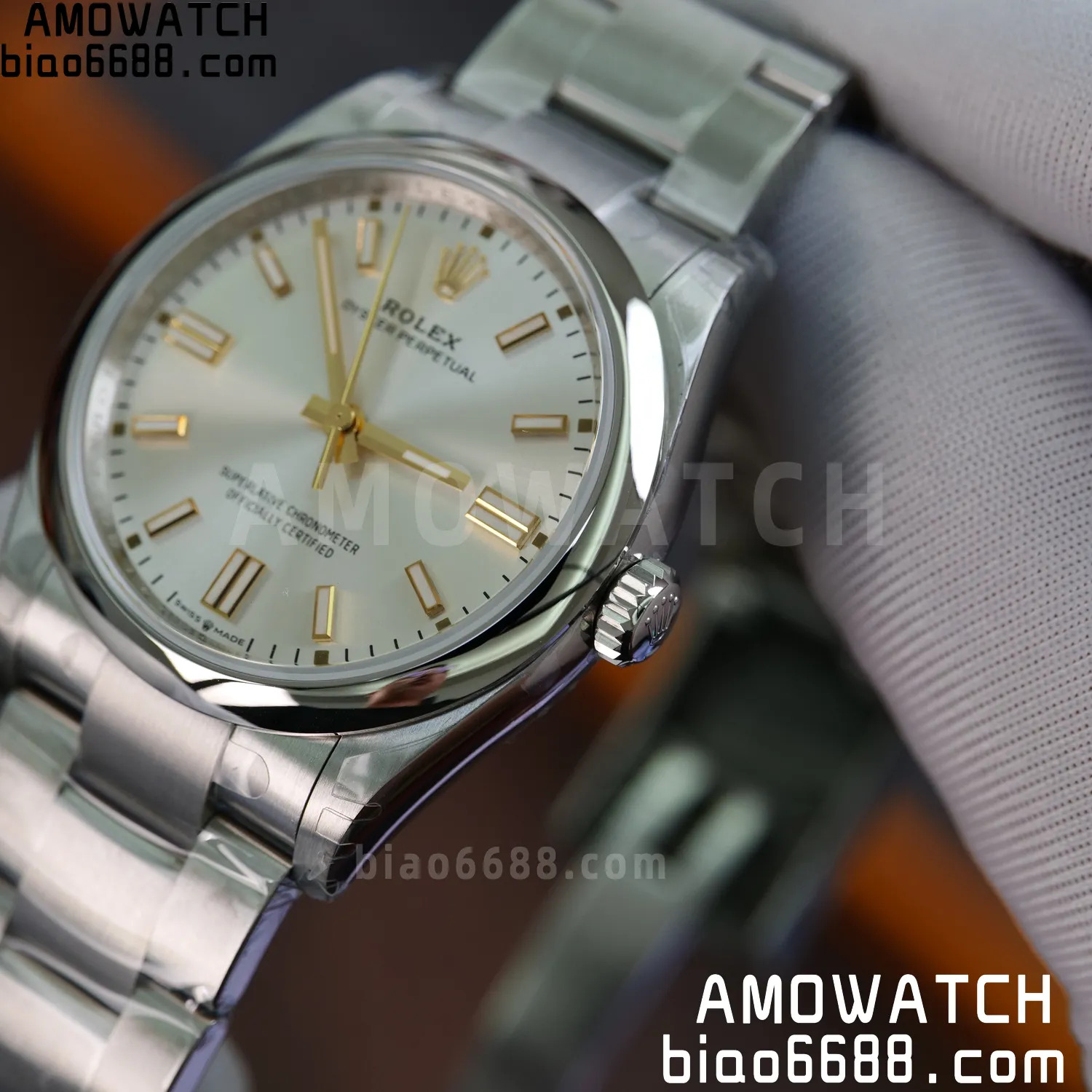 b62a94fa1ee5682 AMO Watch