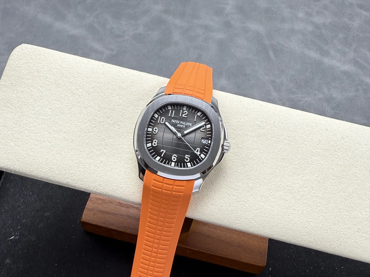 d86953fb667449c 阿默表行AmoWatch