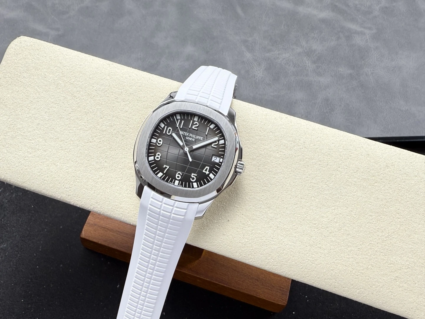 e237cf2573a8017 阿默表行AmoWatch