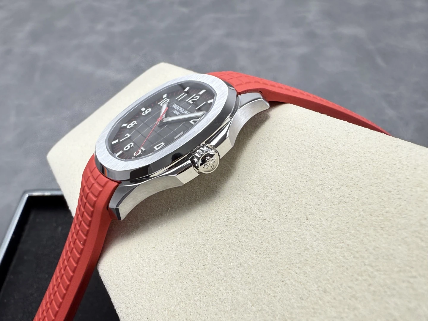 e4a7d7c0f1815f8 阿默表行AmoWatch