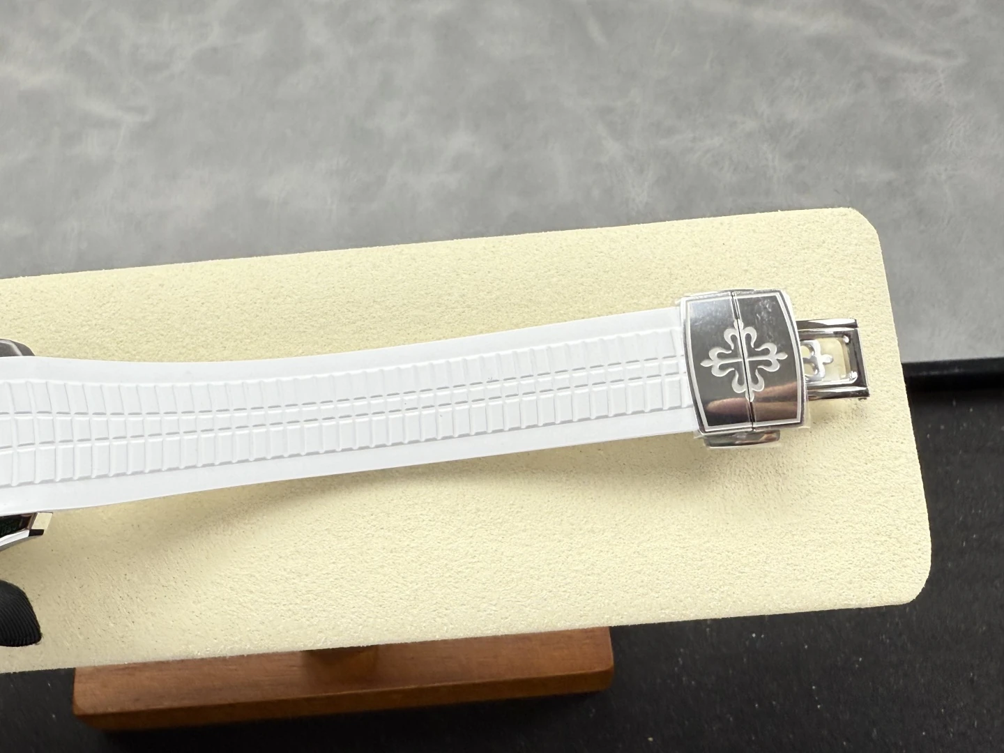 ec33ee50b595cc1 阿默表行AmoWatch