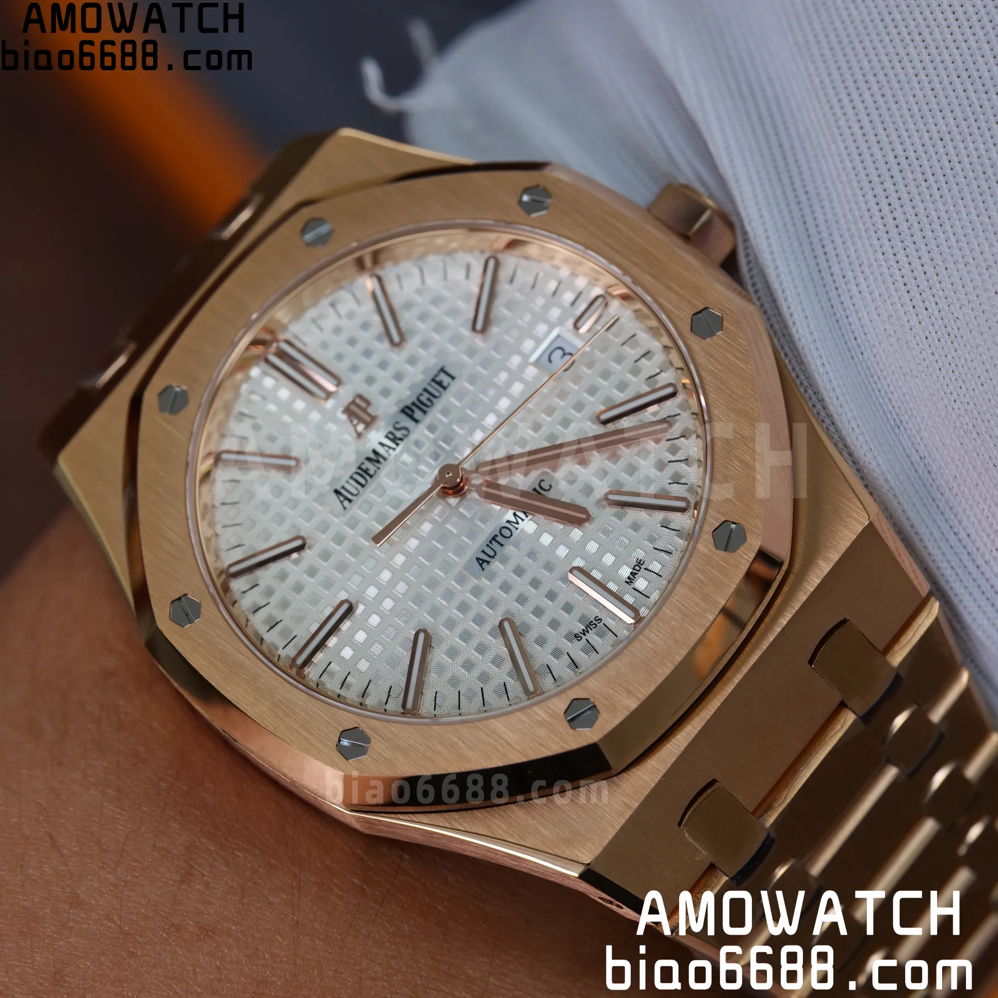 f1ffcbc0ec4cf94 AMO Watch