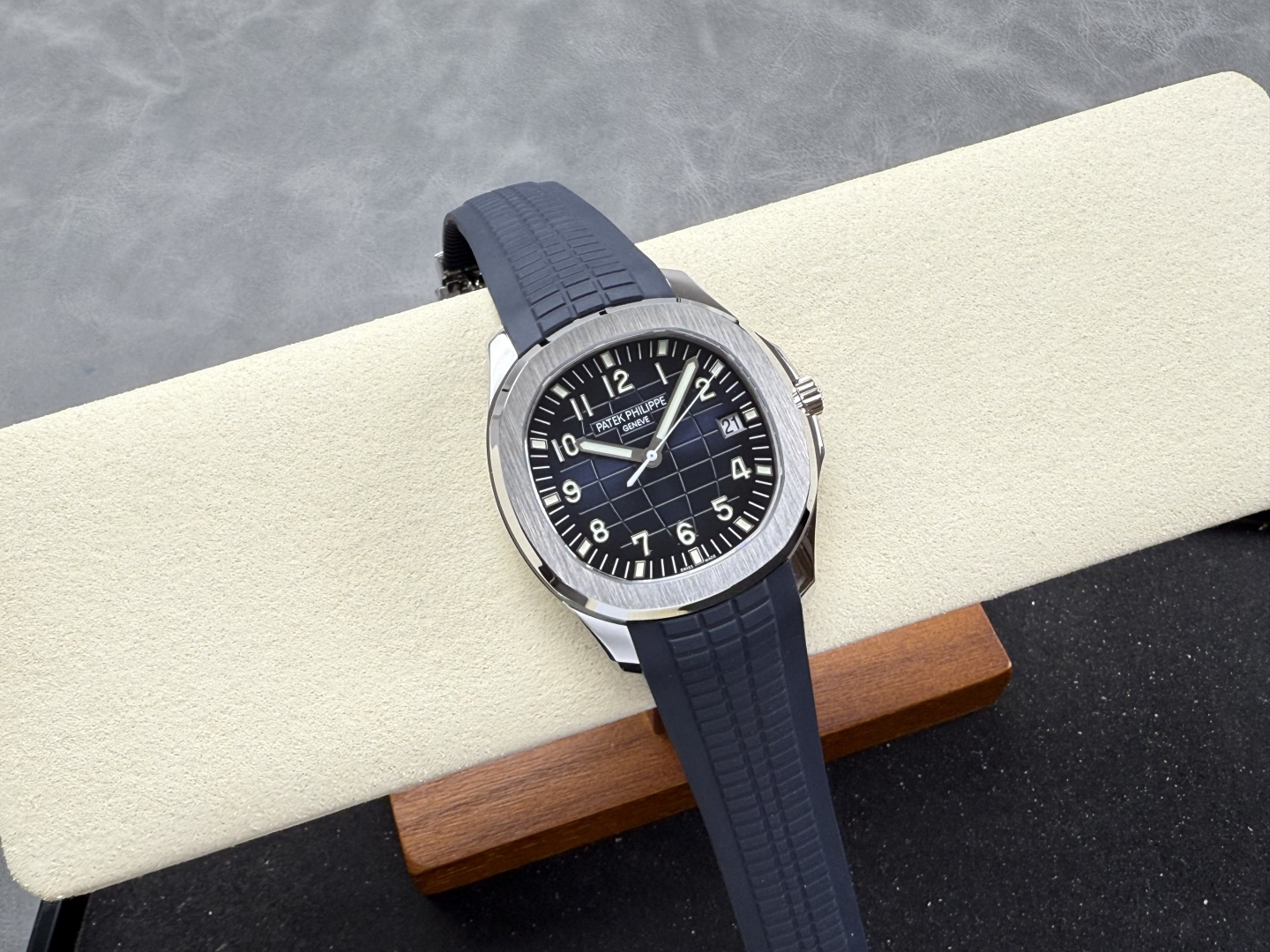 11673699b5319fa 阿默表行AmoWatch