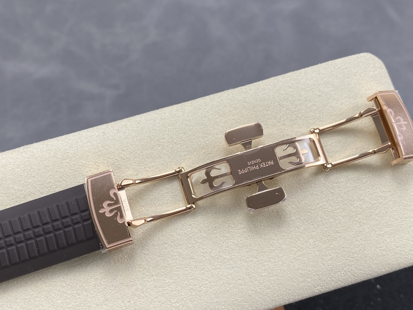 11b9e475cf9ef11 AMO Watch