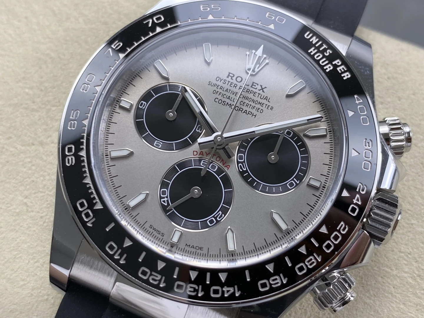 139973888617e08 AMO Watch